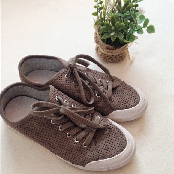 Rag & Bone Standard Issue Suede Perforated Sneaker - Picture 5 of 8